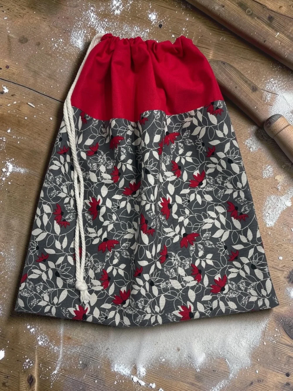 Red Floral Vine Cotton Bread Bag, Cloth Reusable Bread Storage Bag, Handmade Bag